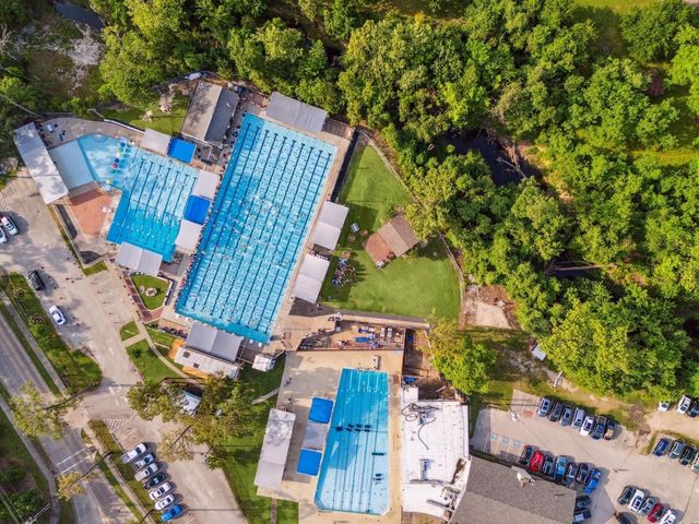 1912 Common Oak Drive, Houston, TX 77080