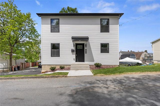 690 West Washington Street, Slatington Boro, PA 18080