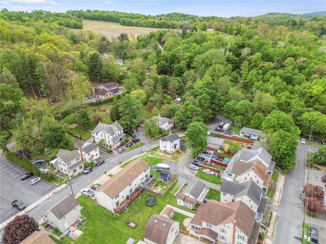 690 West Washington Street, Slatington Boro, PA 18080