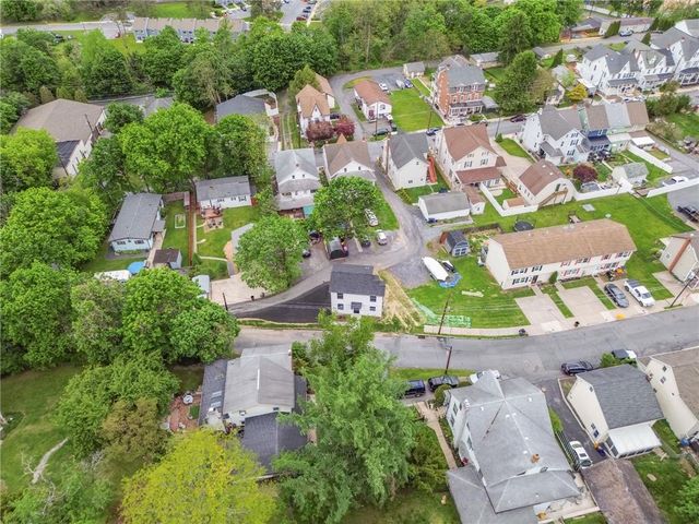 690 West Washington Street, Slatington Boro, PA 18080