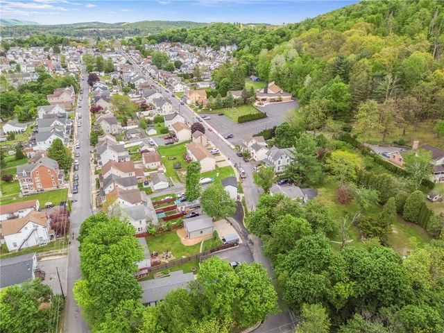 690 West Washington Street, Slatington Boro, PA 18080