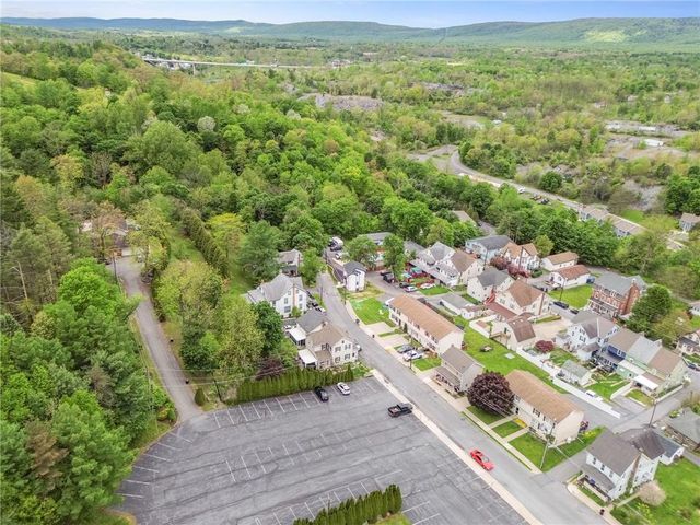 690 West Washington Street, Slatington Boro, PA 18080