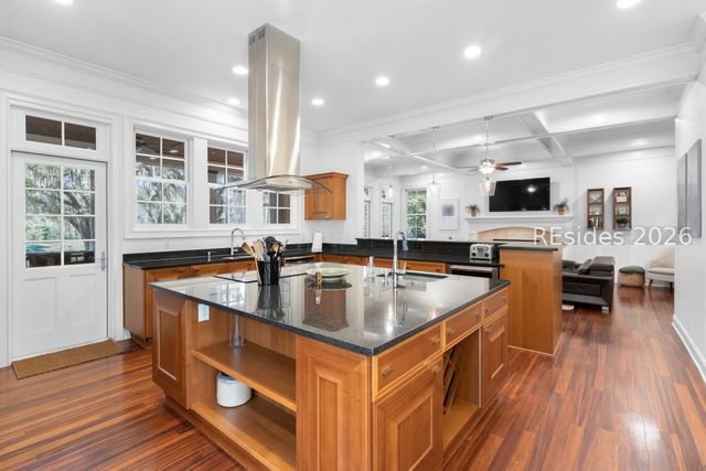 30 Captain Monroe Ln, Daufuskie Island, SC 29915