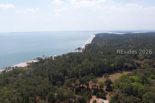 30 Captain Monroe Ln, Daufuskie Island, SC 29915