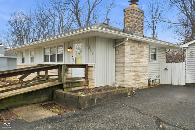 2534 Parr Drive, Indianapolis, IN 46220