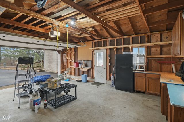 2534 Parr Drive, Indianapolis, IN 46220