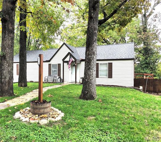 831 Oak Drive, Fenton, MO 63026