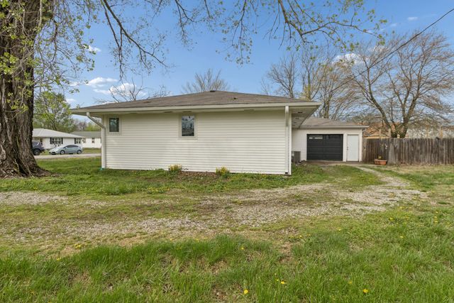 424 W Water Street, Greenfield, MO 65661