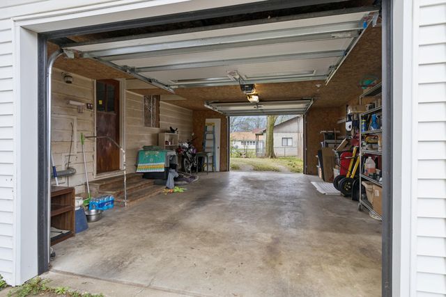 424 W Water Street, Greenfield, MO 65661