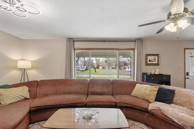 424 W Water Street, Greenfield, MO 65661