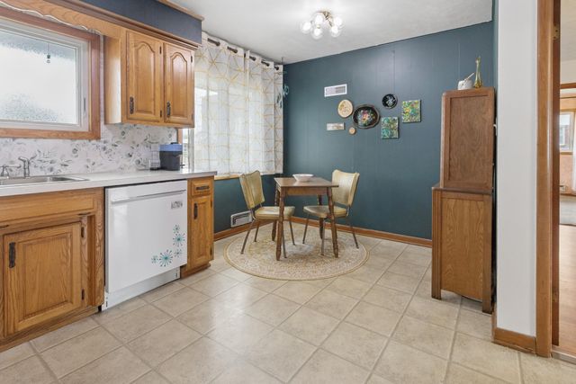 424 W Water Street, Greenfield, MO 65661