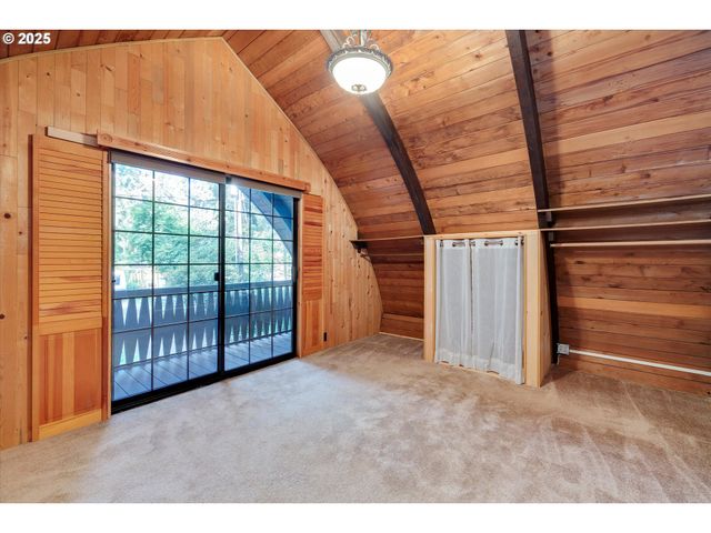 28946 Se WOODS Rd, Eagle Creek, OR 97022