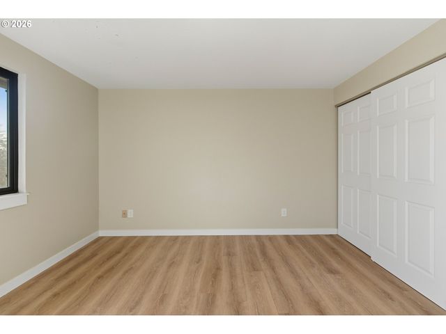 6830 GLEN ECHO Ave, Gladstone, OR 97027