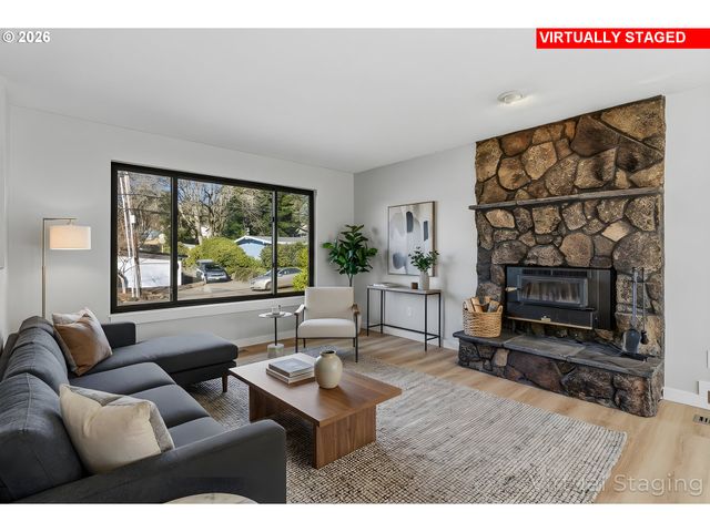 6830 GLEN ECHO Ave, Gladstone, OR 97027