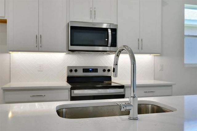 17441 VALLEYWOOD PARKWAY, Land O Lakes, FL 34638