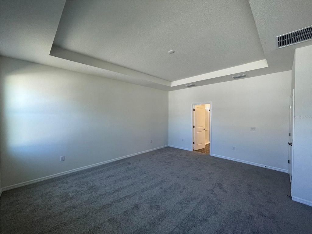 Image 15 of property listing at 17441 VALLEYWOOD PARKWAY, Land O Lakes, FL 34638