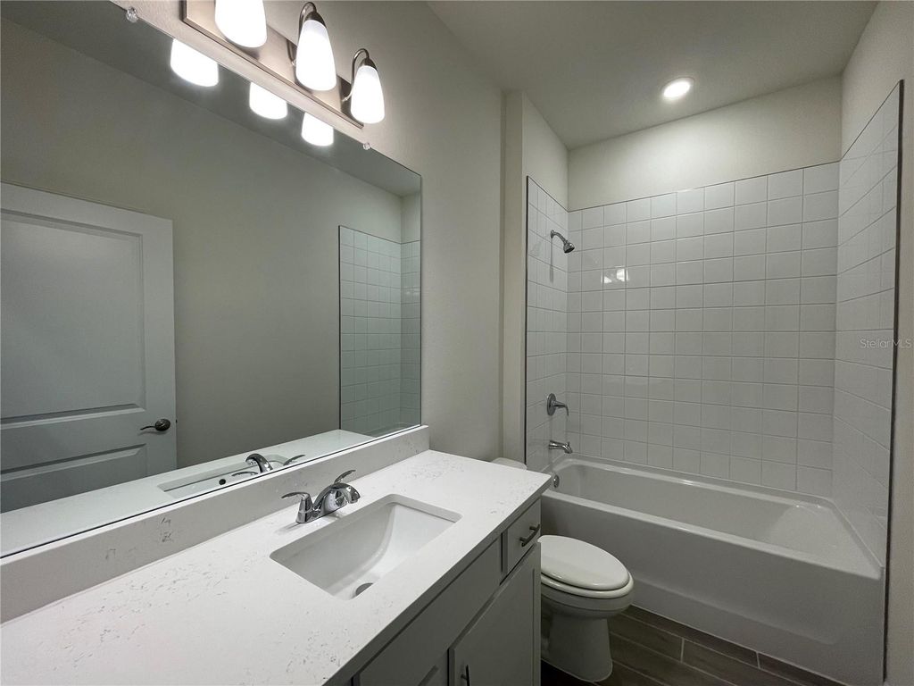 Image 23 of property listing at 17441 VALLEYWOOD PARKWAY, Land O Lakes, FL 34638