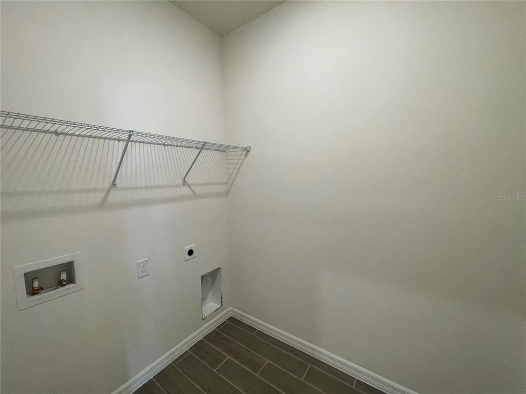 Image 24 of property listing at 17441 VALLEYWOOD PARKWAY, Land O Lakes, FL 34638