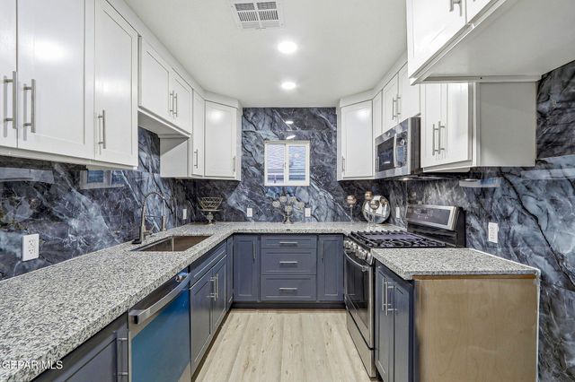 1510 N Brown Street, El Paso, TX 79902
