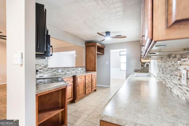 207 Atrium Court, Warner Robins, GA 31088