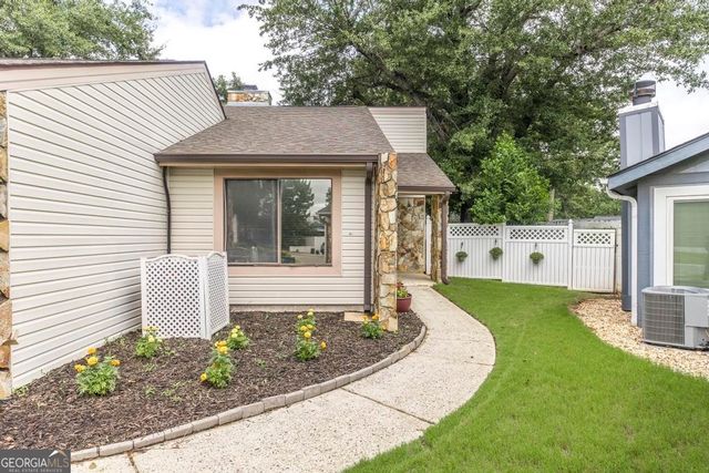 207 Atrium Court, Warner Robins, GA 31088