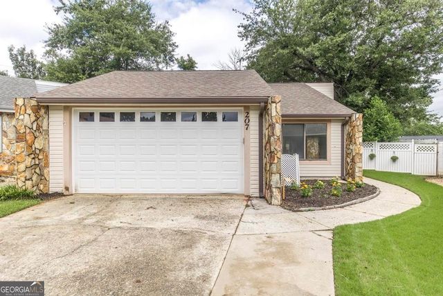 207 Atrium Court, Warner Robins, GA 31088