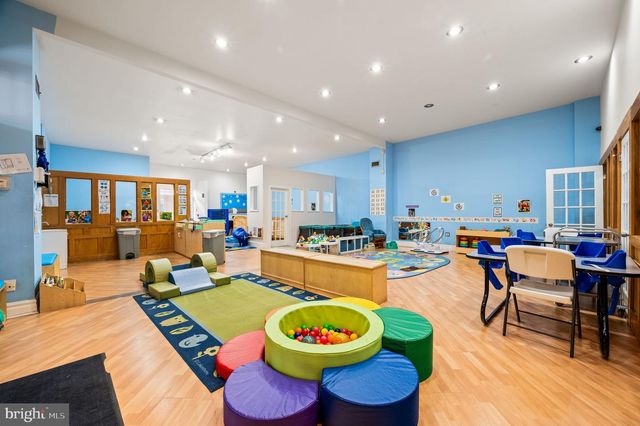 209-15 FAIRMOUNT AVE, Philadelphia, PA 19123