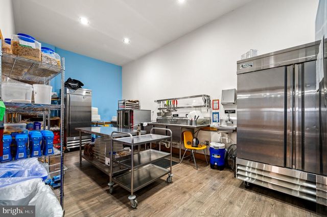 209-15 FAIRMOUNT AVE, Philadelphia, PA 19123