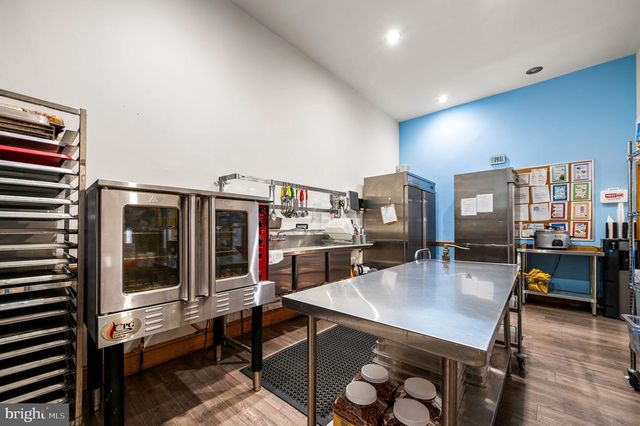 209-15 FAIRMOUNT AVE, Philadelphia, PA 19123