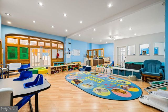 209-15 FAIRMOUNT AVE, Philadelphia, PA 19123