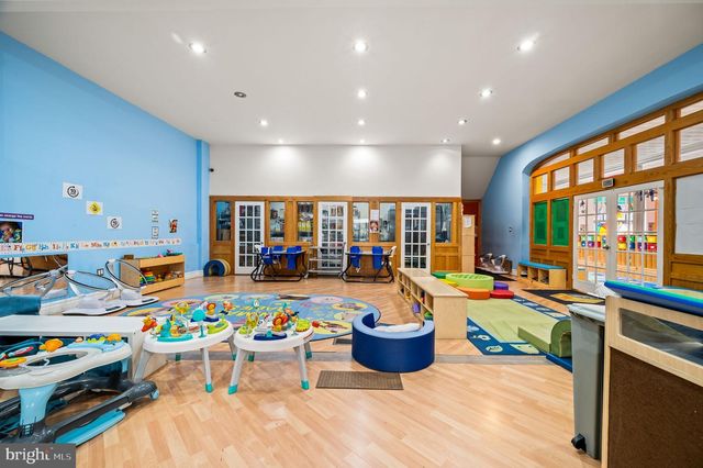 209-15 FAIRMOUNT AVE, Philadelphia, PA 19123