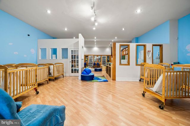 209-15 FAIRMOUNT AVE, Philadelphia, PA 19123