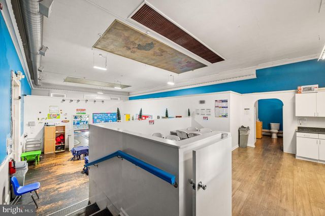 209-15 FAIRMOUNT AVE, Philadelphia, PA 19123