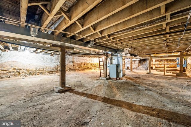 209-15 FAIRMOUNT AVE, Philadelphia, PA 19123