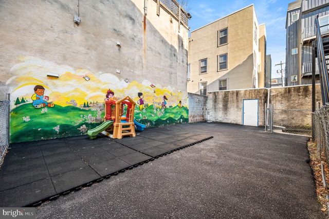 209-15 FAIRMOUNT AVE, Philadelphia, PA 19123