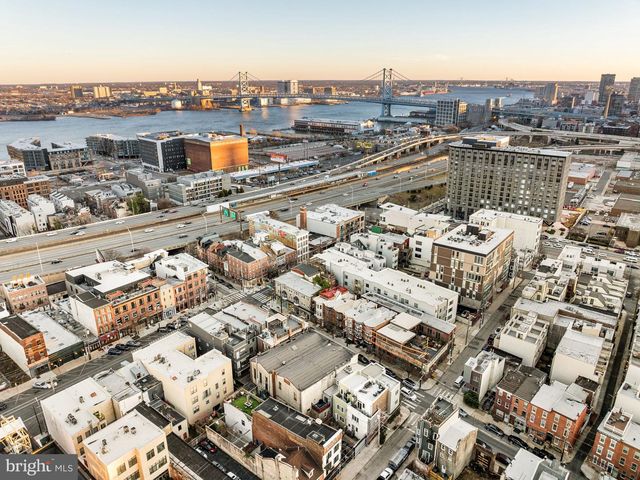 209-15 FAIRMOUNT AVE, Philadelphia, PA 19123