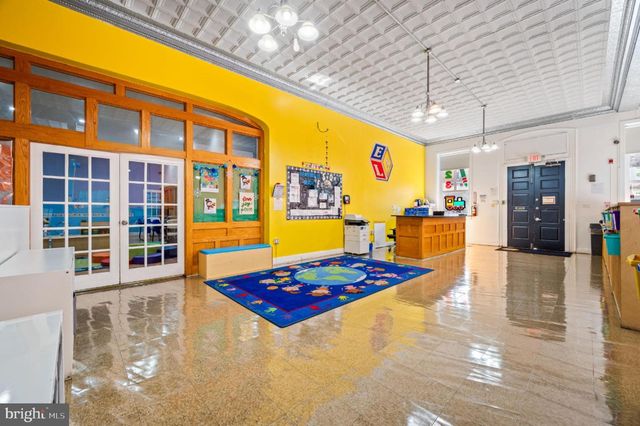 209-15 FAIRMOUNT AVE, Philadelphia, PA 19123