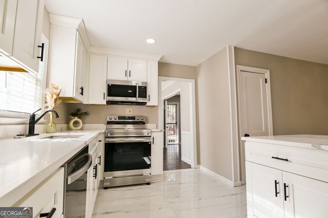 1704 Brewer Boulevard SW, Atlanta, GA 30310