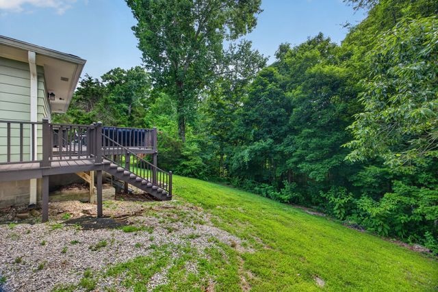 94 Cummins Ct, Celina, TN 38551