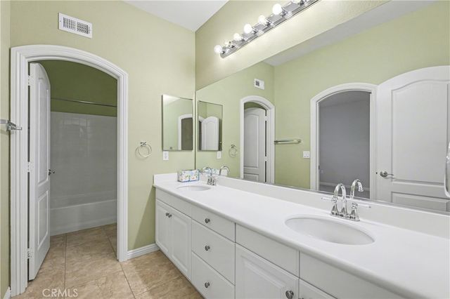 8494 Maruyama, Hemet, CA 92545