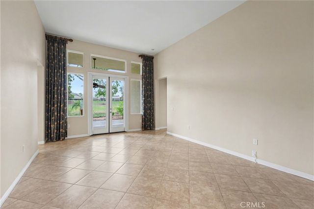 8494 Maruyama, Hemet, CA 92545