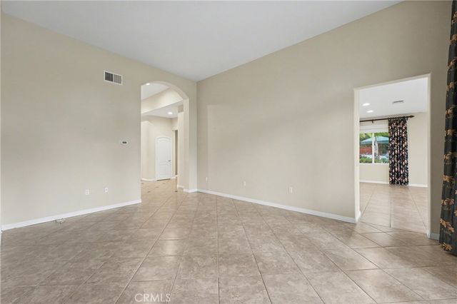 8494 Maruyama, Hemet, CA 92545