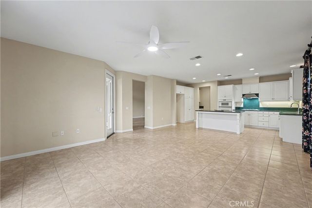 8494 Maruyama, Hemet, CA 92545