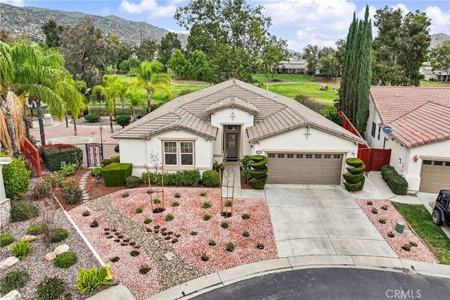 8494 Maruyama, Hemet, CA 92545