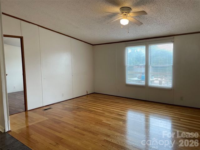 102 Shelby Street, Rhodhiss, NC 28601