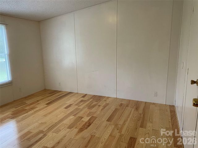 102 Shelby Street, Rhodhiss, NC 28601