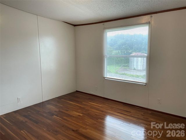 102 Shelby Street, Rhodhiss, NC 28601