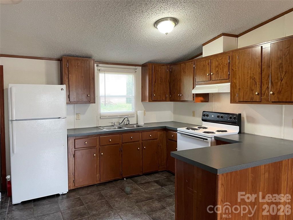102 Shelby Street, Rhodhiss, NC 28601