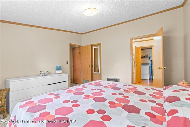 1020 E Nye Highway, Charlotte, MI 48813