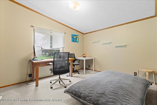 1020 E Nye Highway, Charlotte, MI 48813